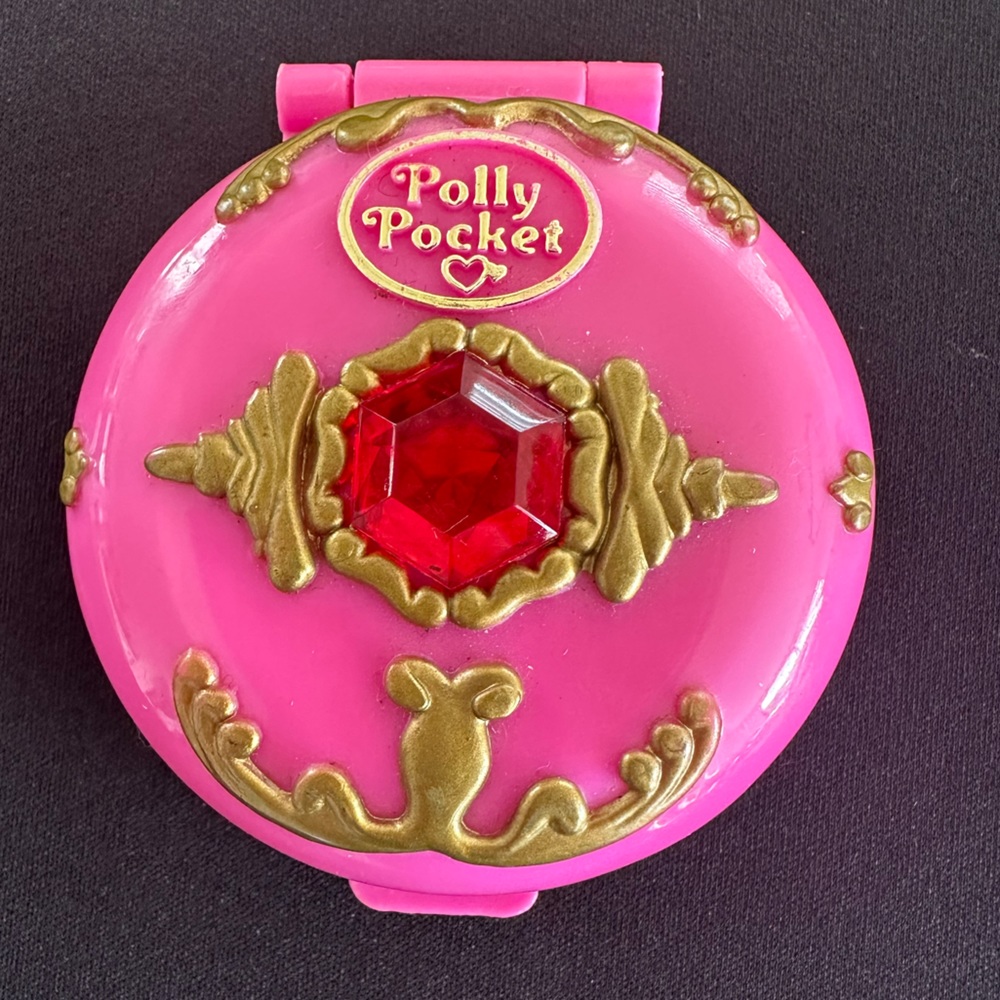 Vintage 1992 jeweled palace polly pocket